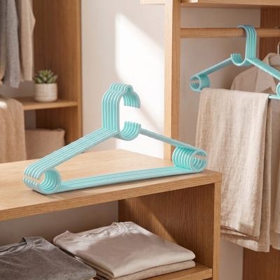 Plastic Clothes Hangers